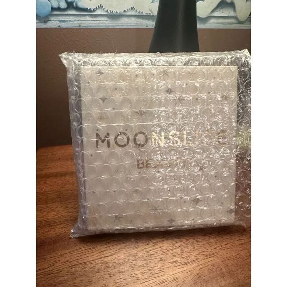MOONSLICE Other - Moonslice  Beauty  blush palette - BNIP